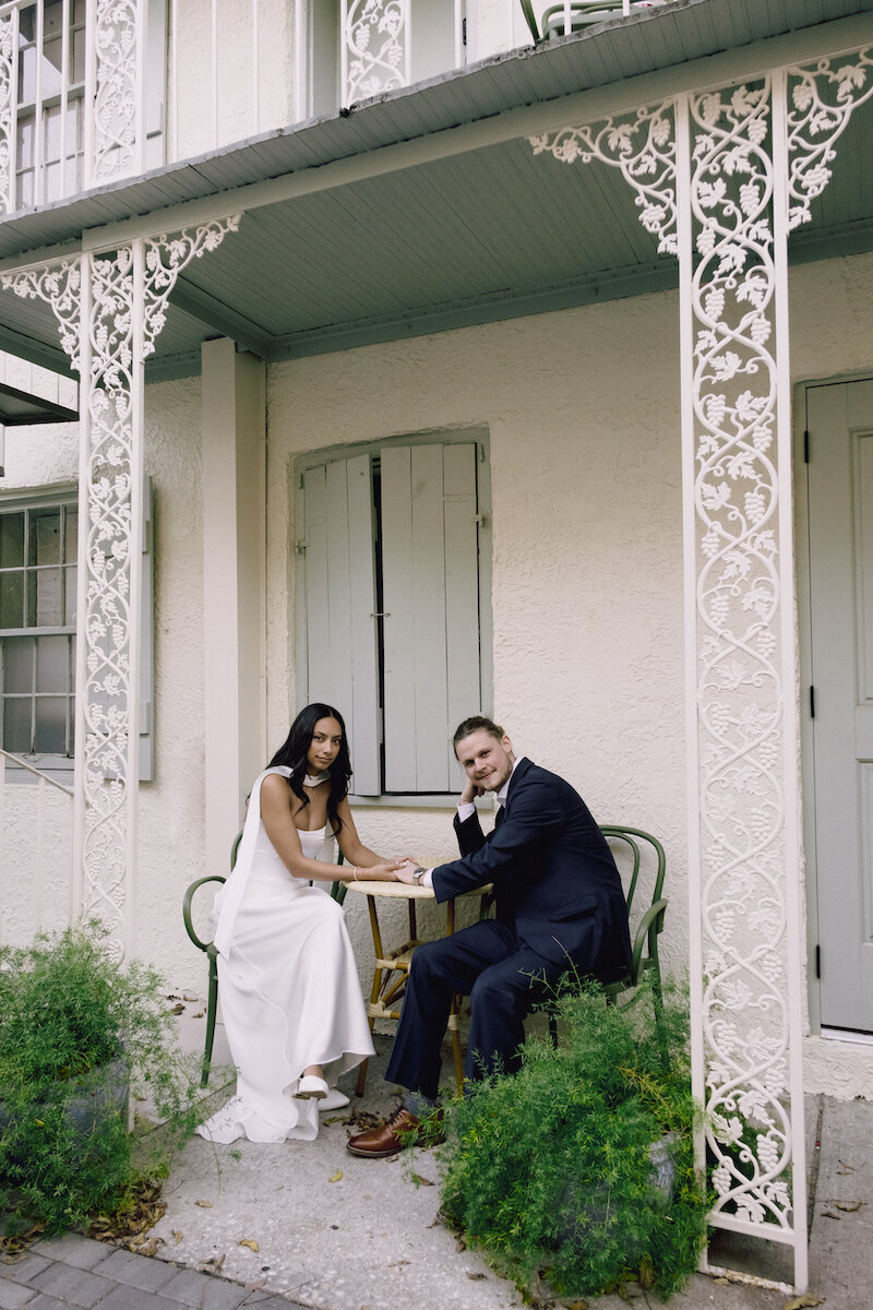 charleston-wedding-photographer-domentary-wedding-photographer-poogans-courtyard-wedding-the-nicholas-boutique-hotel-charleston1.jpg43