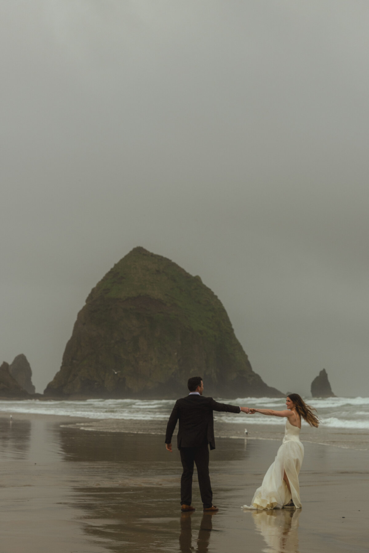 CannonBeachCouple-43