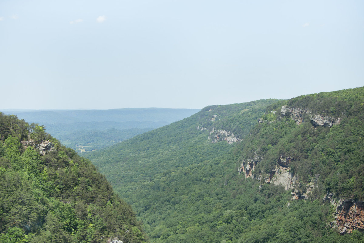 Mountains of Cloudland Canyon in Rising Fawn Georgia by destination elopement photographer Rebecca Cerasani