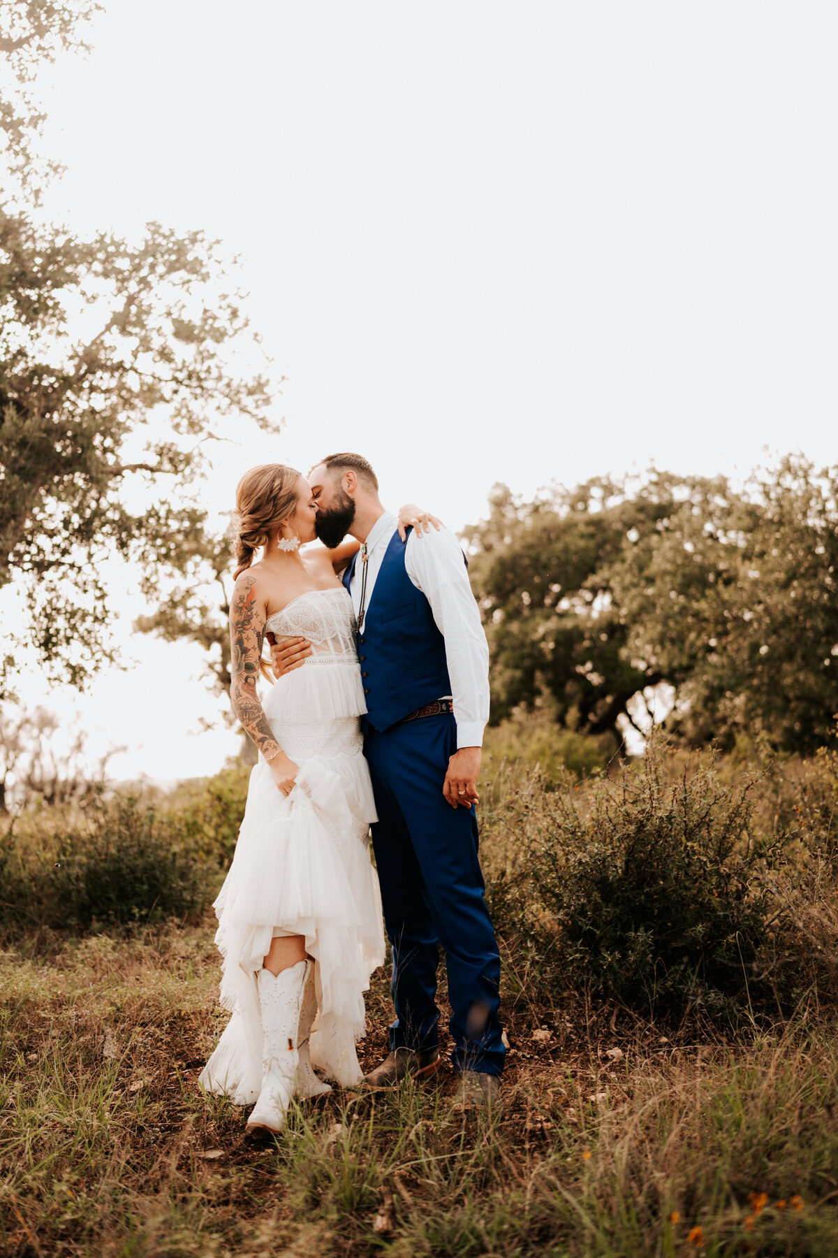 Molly + Luke Sneak Peeks -  Diana Ascarrunz Photography-15