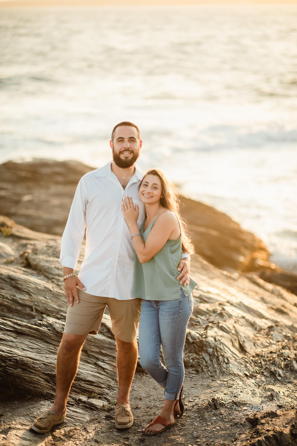 Nicole-Marcelle-Photography_056_beavertail-engagement-session-angelica-duncan