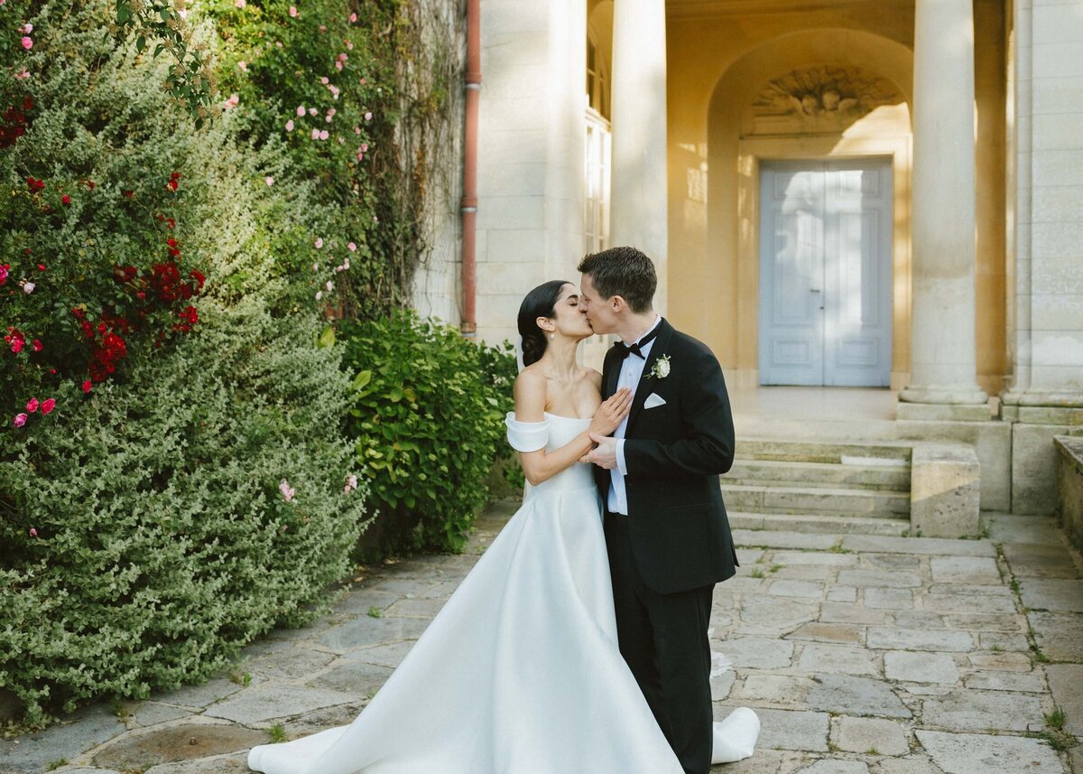 Romantic French Chateau Wedding in Paris - Stacey Vanda Photography - 6-2