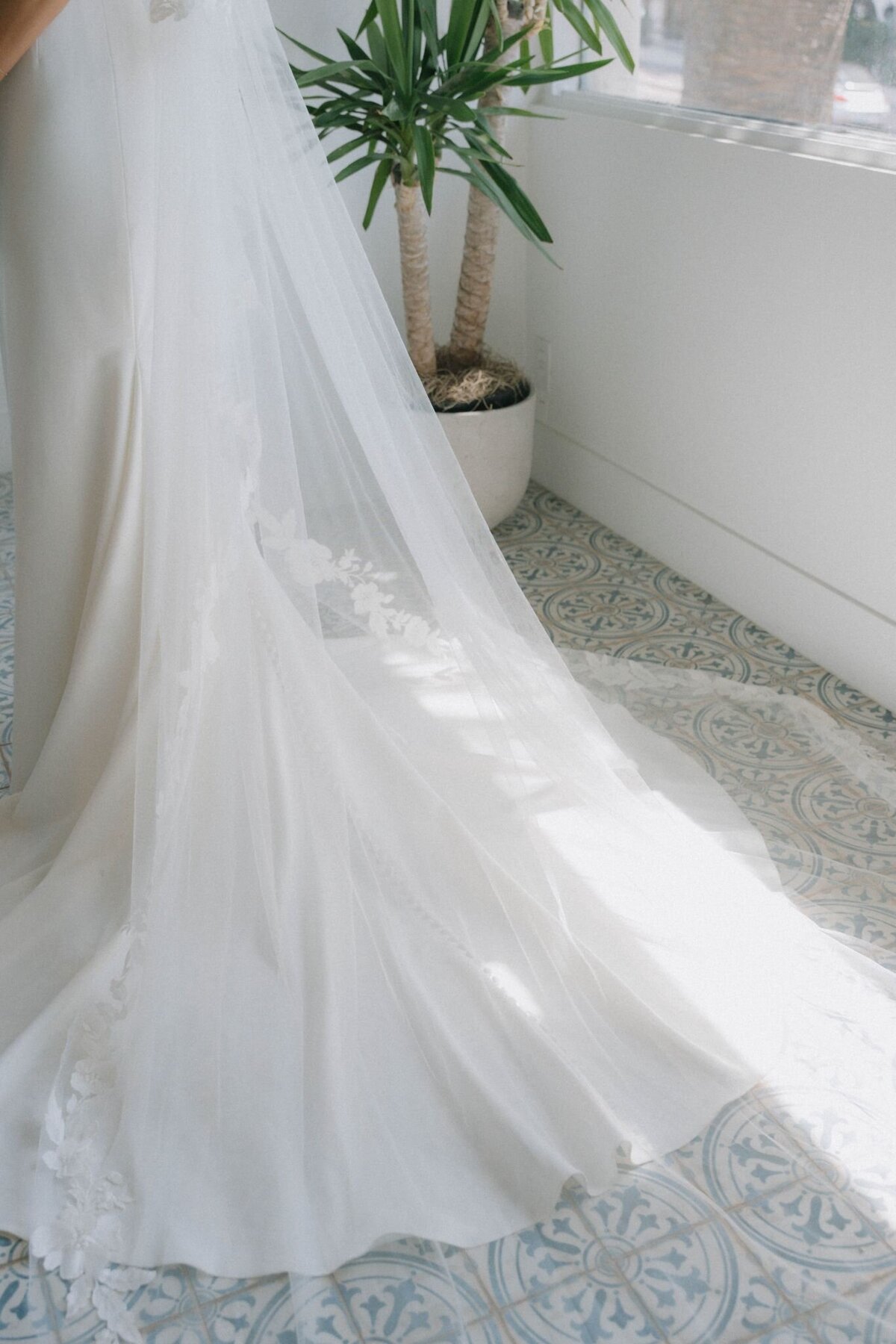 pretty-palm-leaf-event-co-caroline-and-phillippe-wedding-10