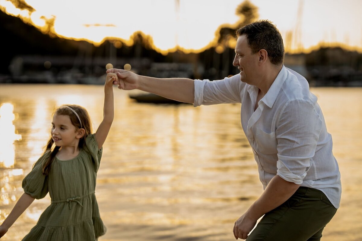 Brisbane-Family-Portrait-Maternity-Girl-on-Beach-during-Sunset-05