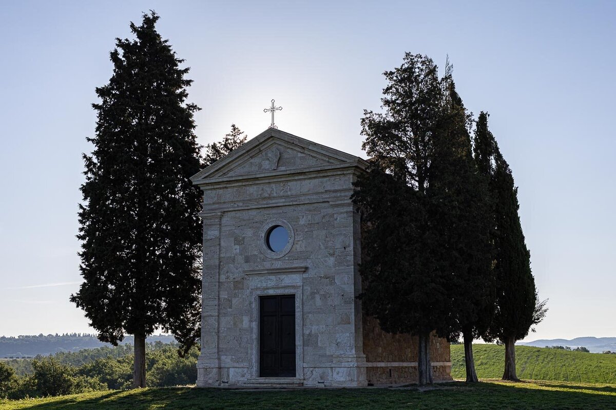 italy-tuscany-cappella-vitaleta-9221