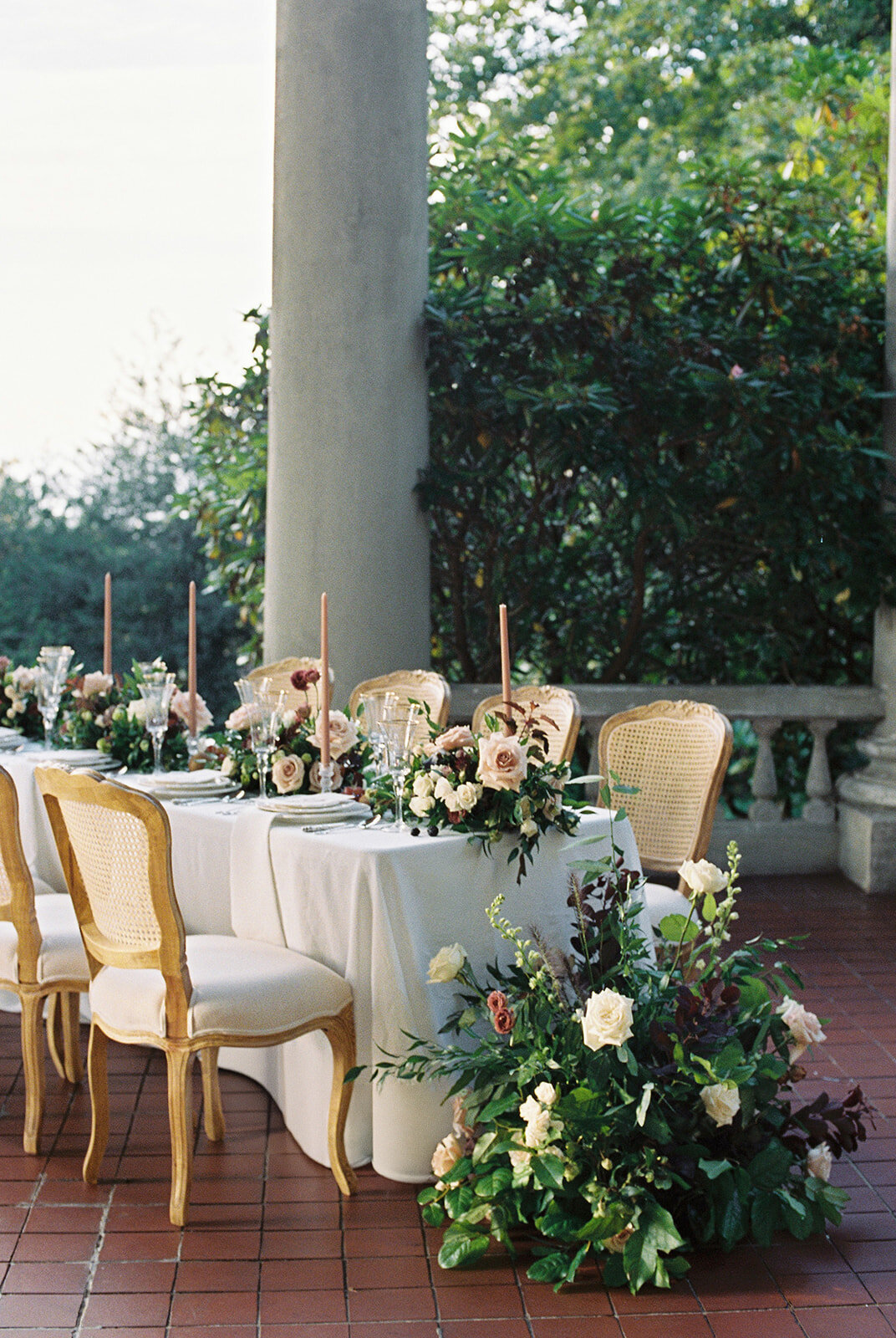 minted-photography-okanagan-kelowna-destination-wedding-photographer-wedding-hycroft-manor-31