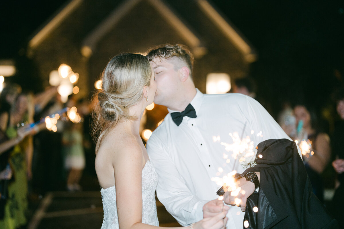 AustinBridget_Weddingday_Previews_09.01.24-212