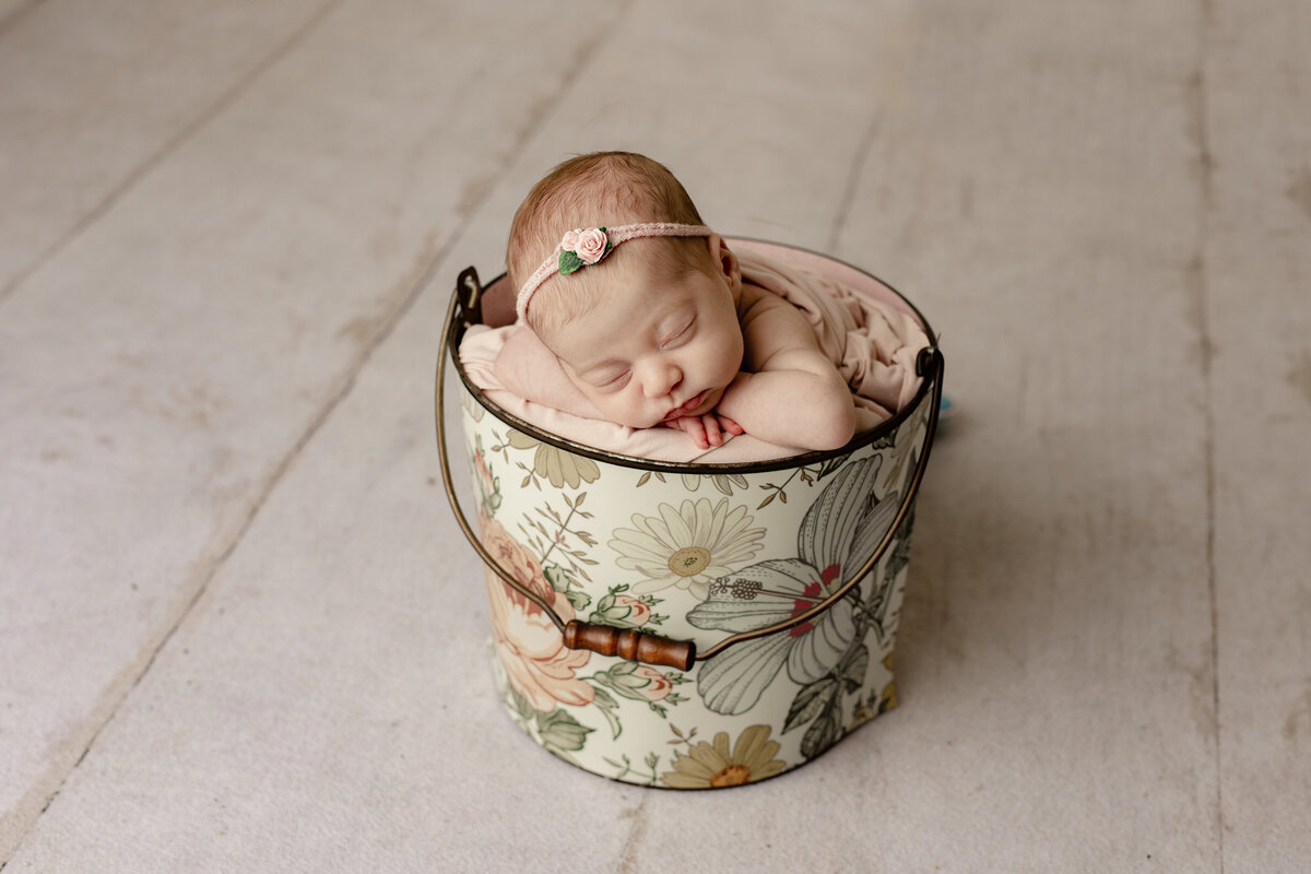 Brookfield-Newborn-Photography-56