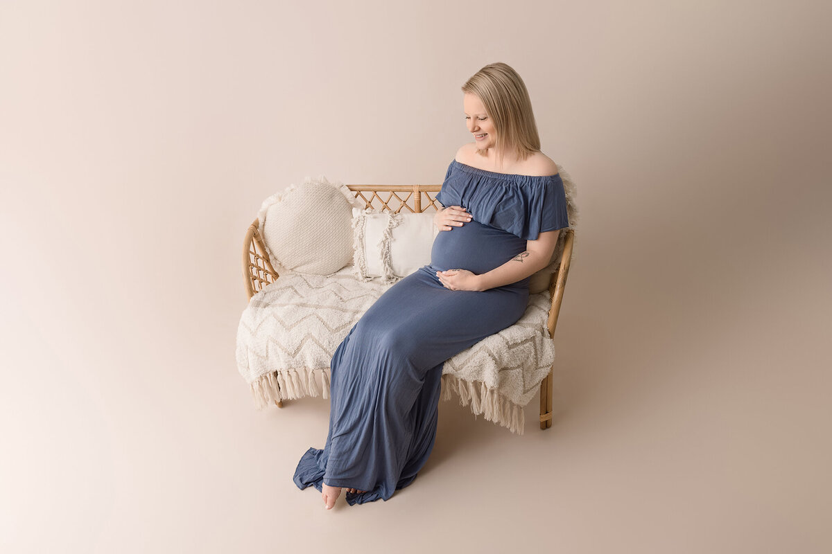 Preserve the magic of family milestones with Aurora Joy Photography, serving Melbourne and Bendigo. Our versatile photography services include baby photos, heartwarming cake smash sessions, vibrant family photography, beautiful maternity sessions, and precious newborn photography