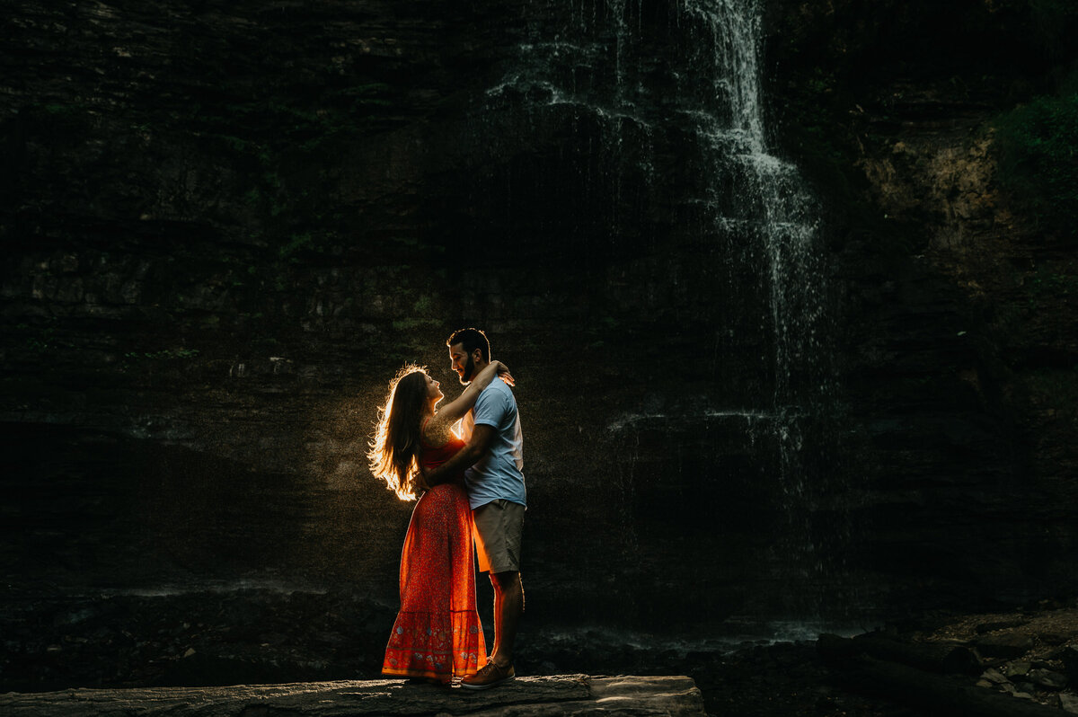 Tiffany Falls Engagment Photos 102-2