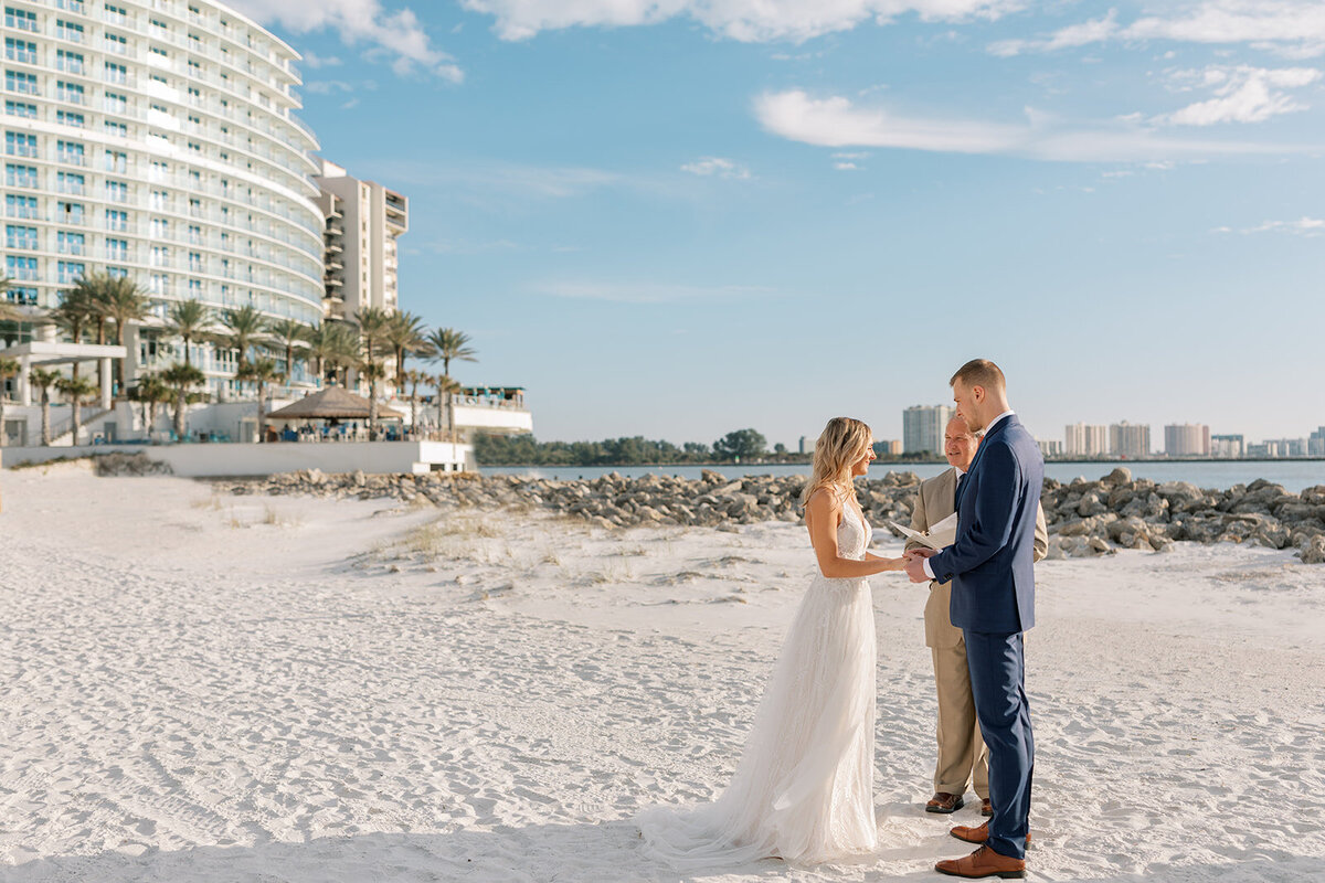 miranda-rose-photo-chantilly-chic-beach-elopement-4