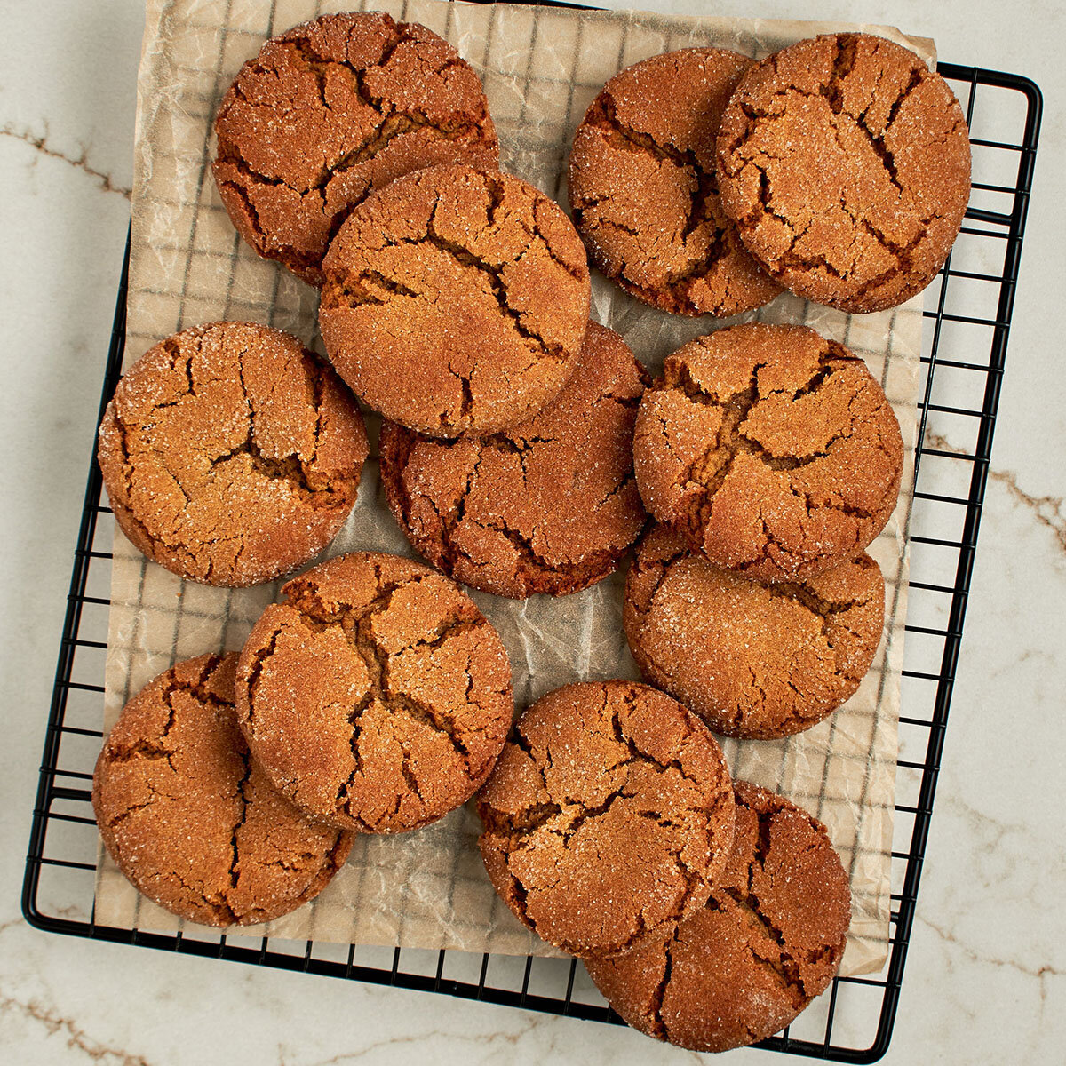 Chewy-Gingerbread-Cookies_EXPS_TOHD24_1443_ChristineMa_1