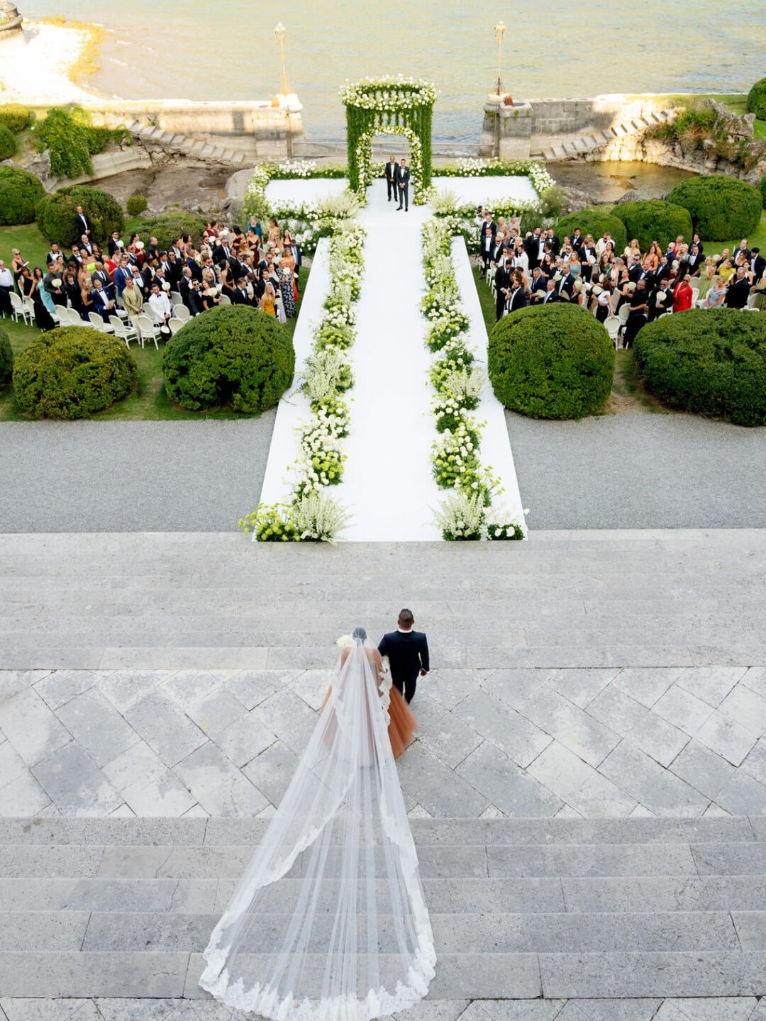 Villa Erba Italy Destination Wedding European Event Coordinator @alejandrapoupelevents 19