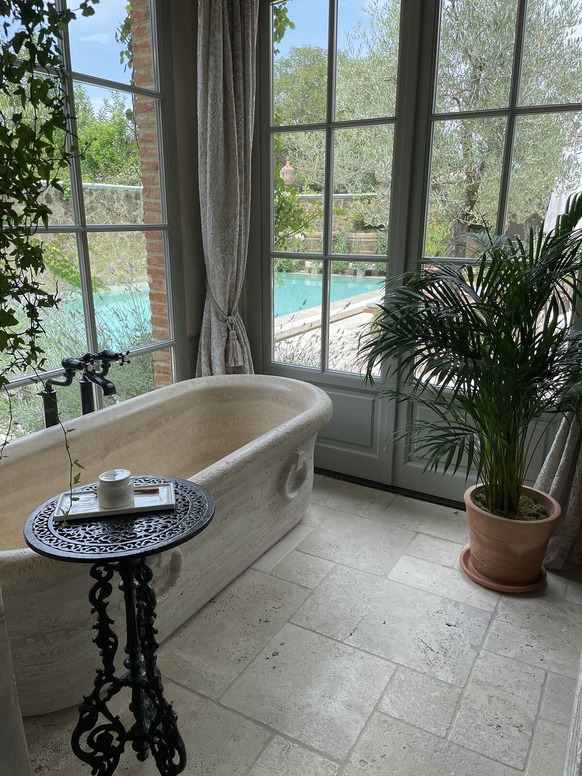 Borgo-Santo-Pietro-Willow-and-Oak-Events-BTS-25