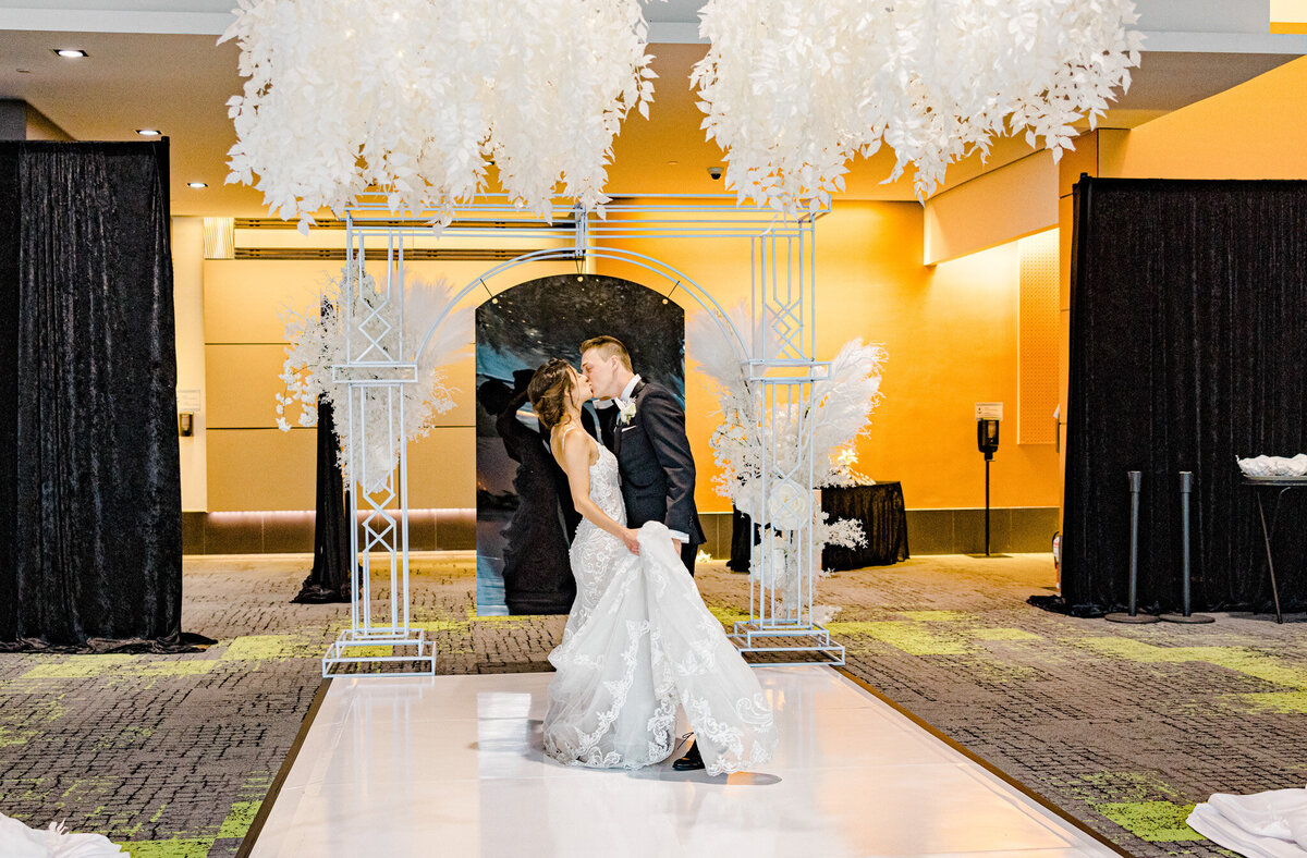 hannah-braden-ottawa-wedding-shaw-centre-2023-268