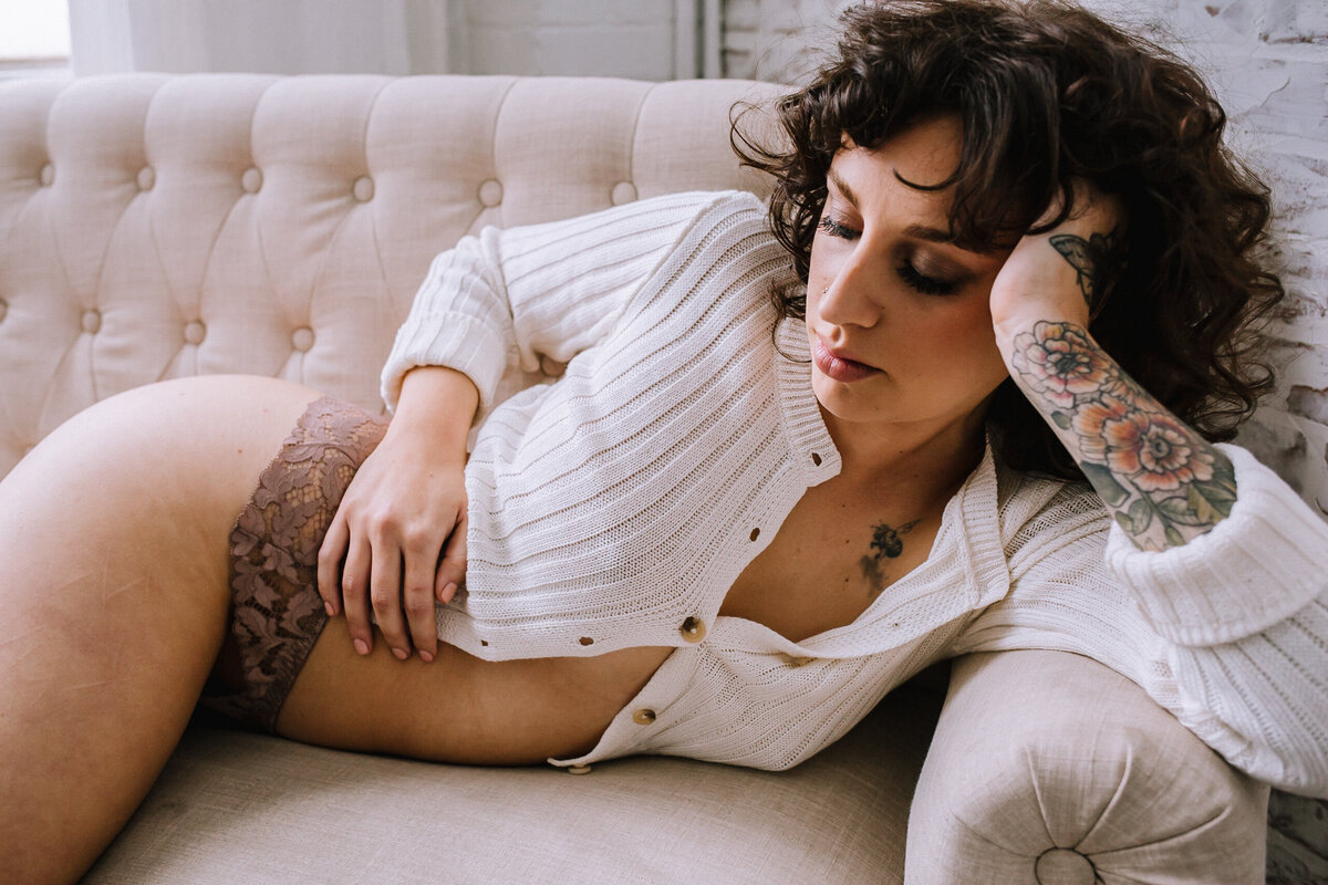 Female figure in boudoir photo in Pittsburgh. 