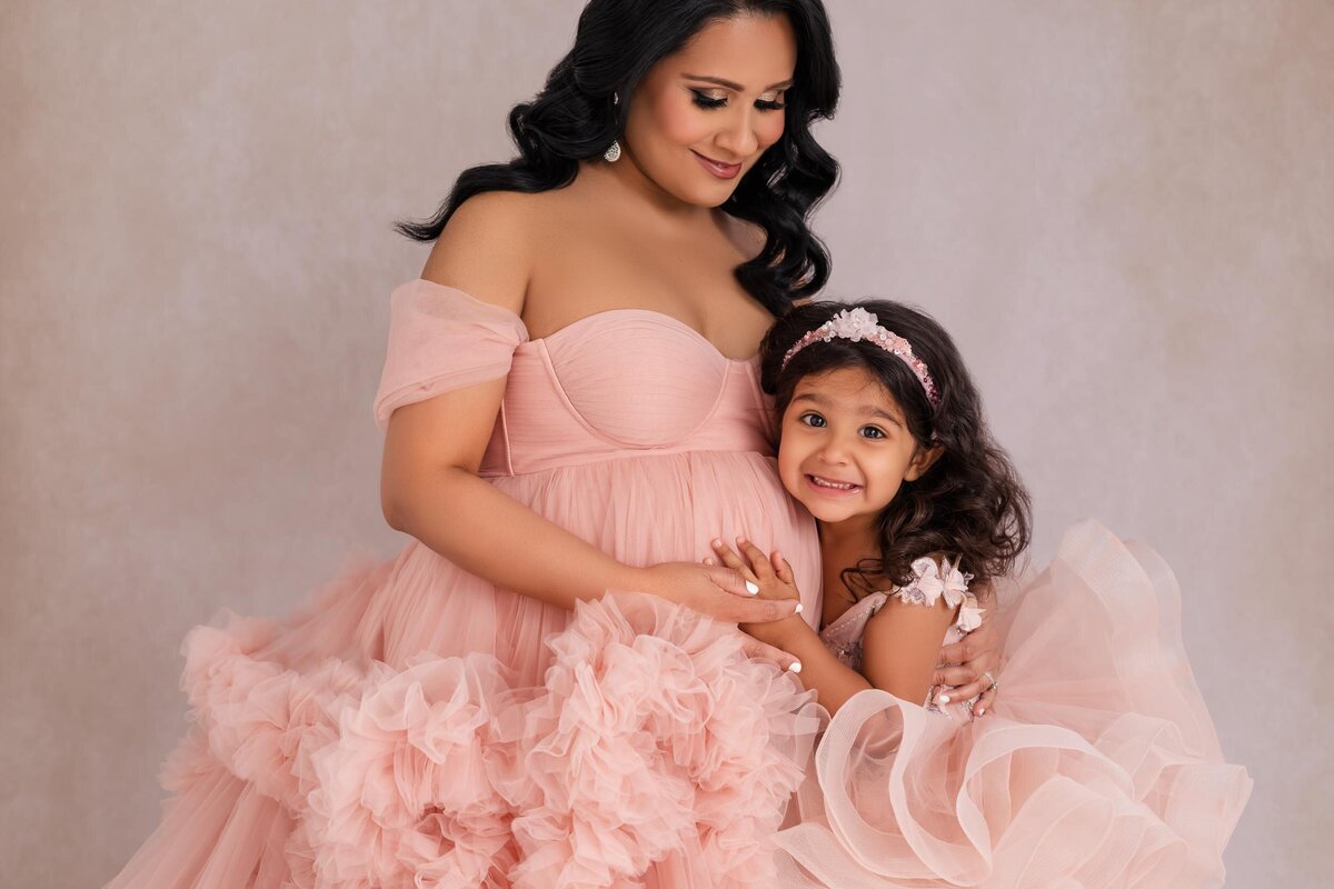 mom and daughter maternity photos orlando