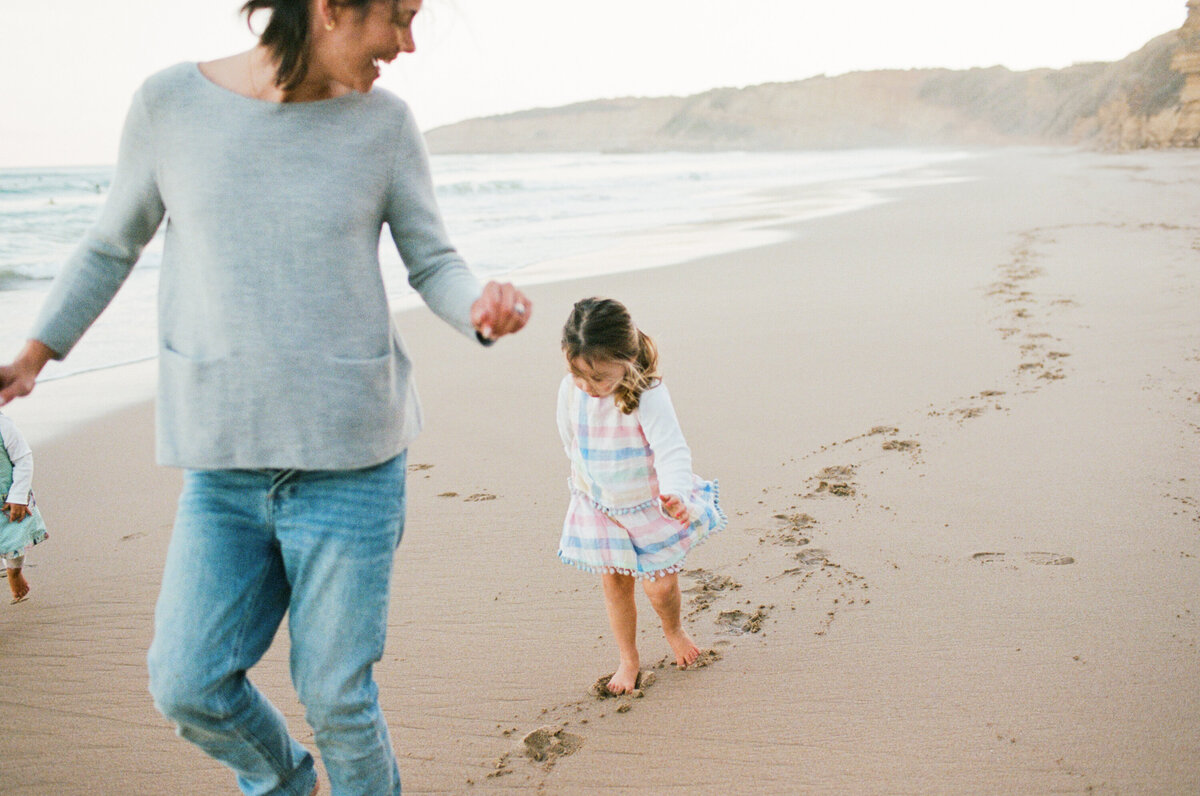 torquay-beach-in-home-maternity-family-photoshoot-on-film-Bobby-Dazzler-Photography-11