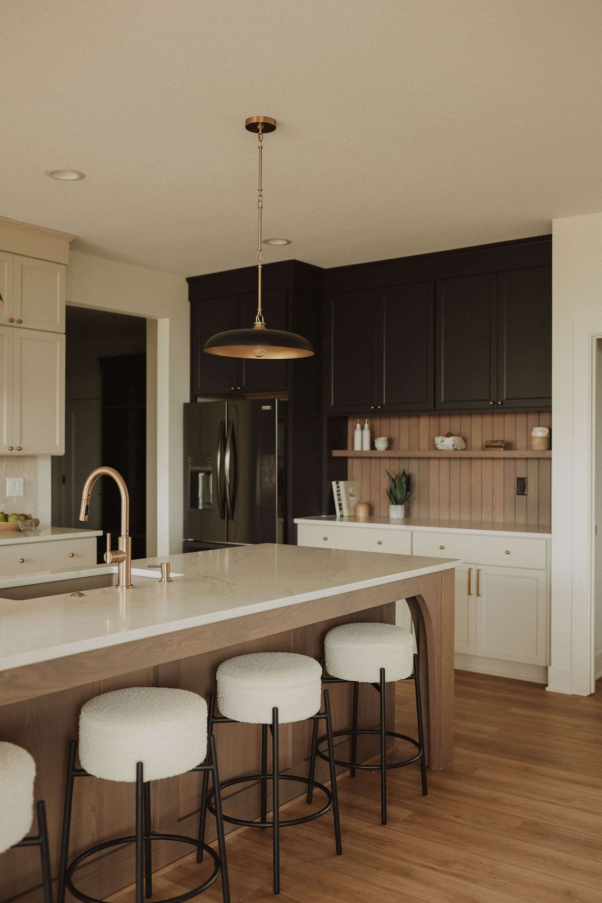 3029-Kitchen-Grimes-Central-Iowa-Custom-Home-JRL-Builders-3F1A4235