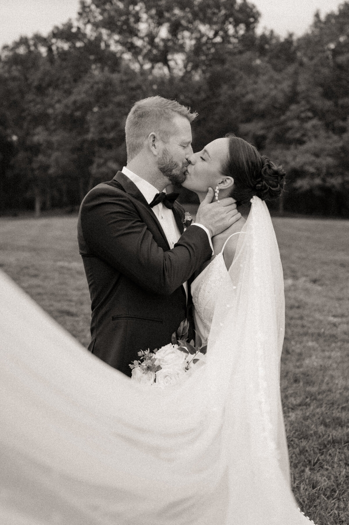 2024_PixelsandWood_JessieCharlesWedding-13