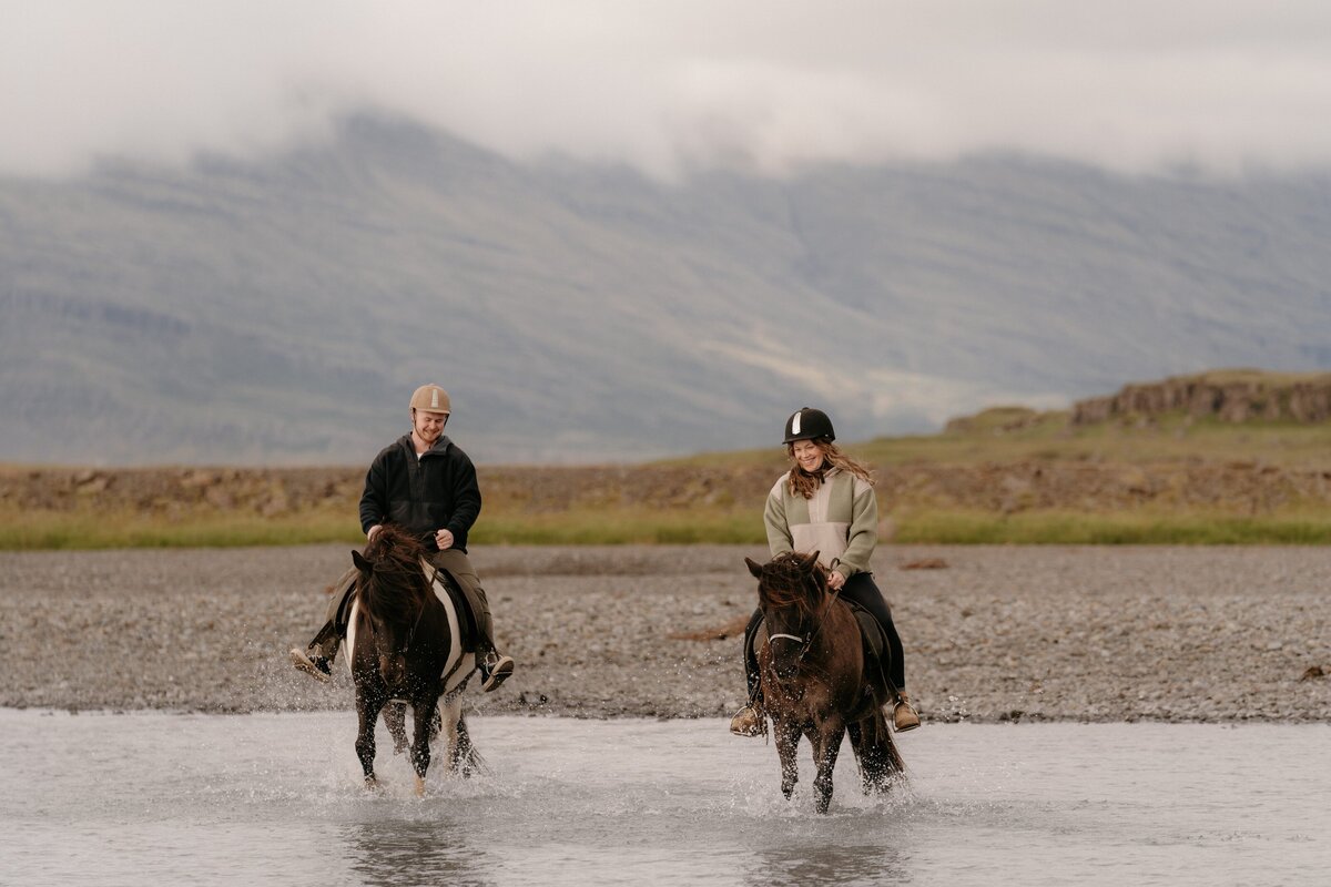 iceland-elopement-photographer-lovewilder-1