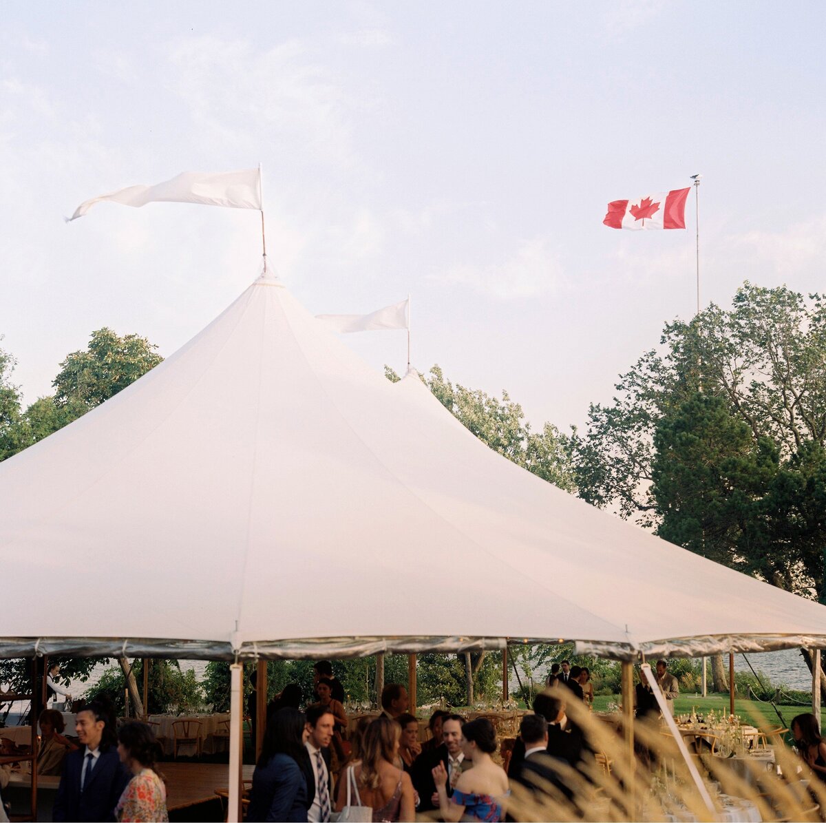 Montreal_luxury_wedding_photographer_Raphaelle_Granger (1)