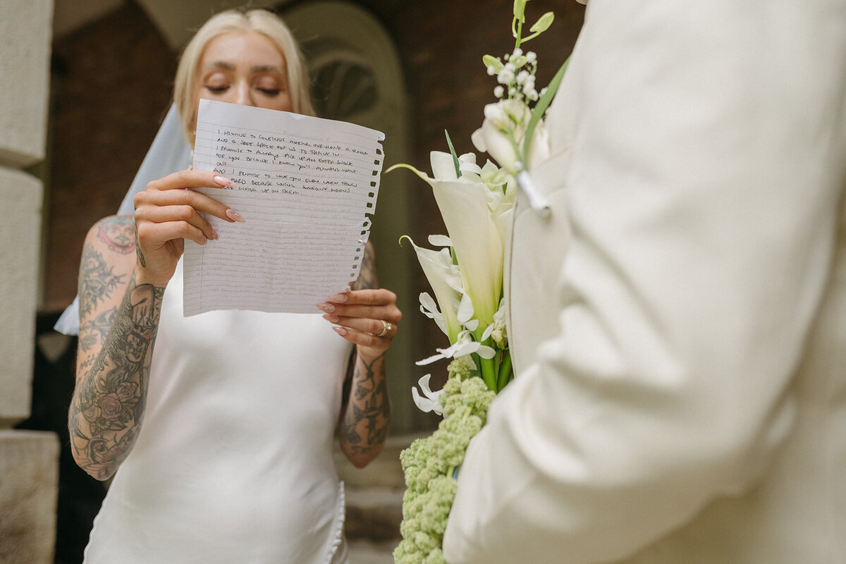 toronto-city-elopement-city-hall-edgy-nontradional-thedrake-rainy-day-cool-alternative-038