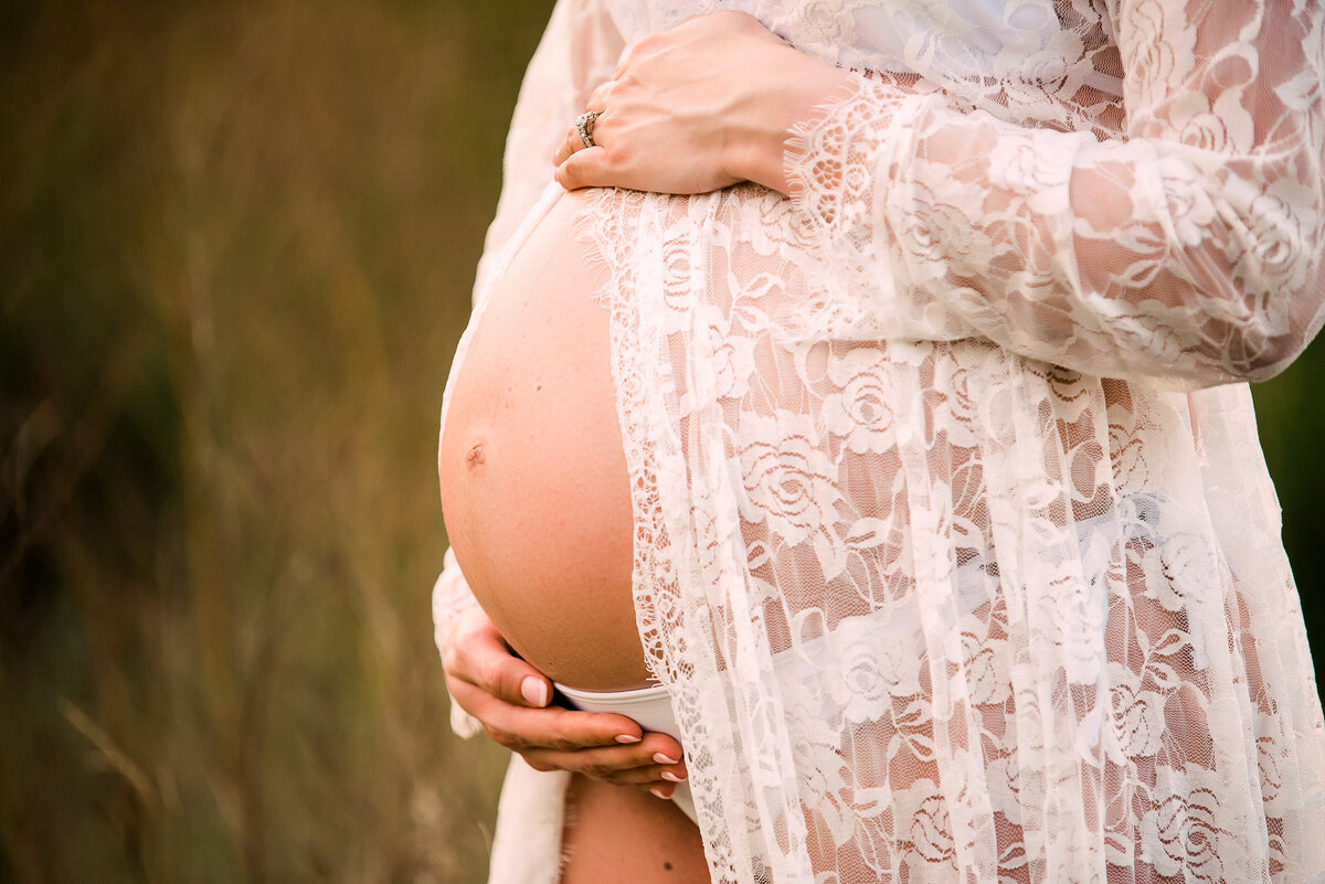 Westfield IN maternity photographer, maternity photography near me Westfield IN, maternity portraits near me, maternity photography packages
