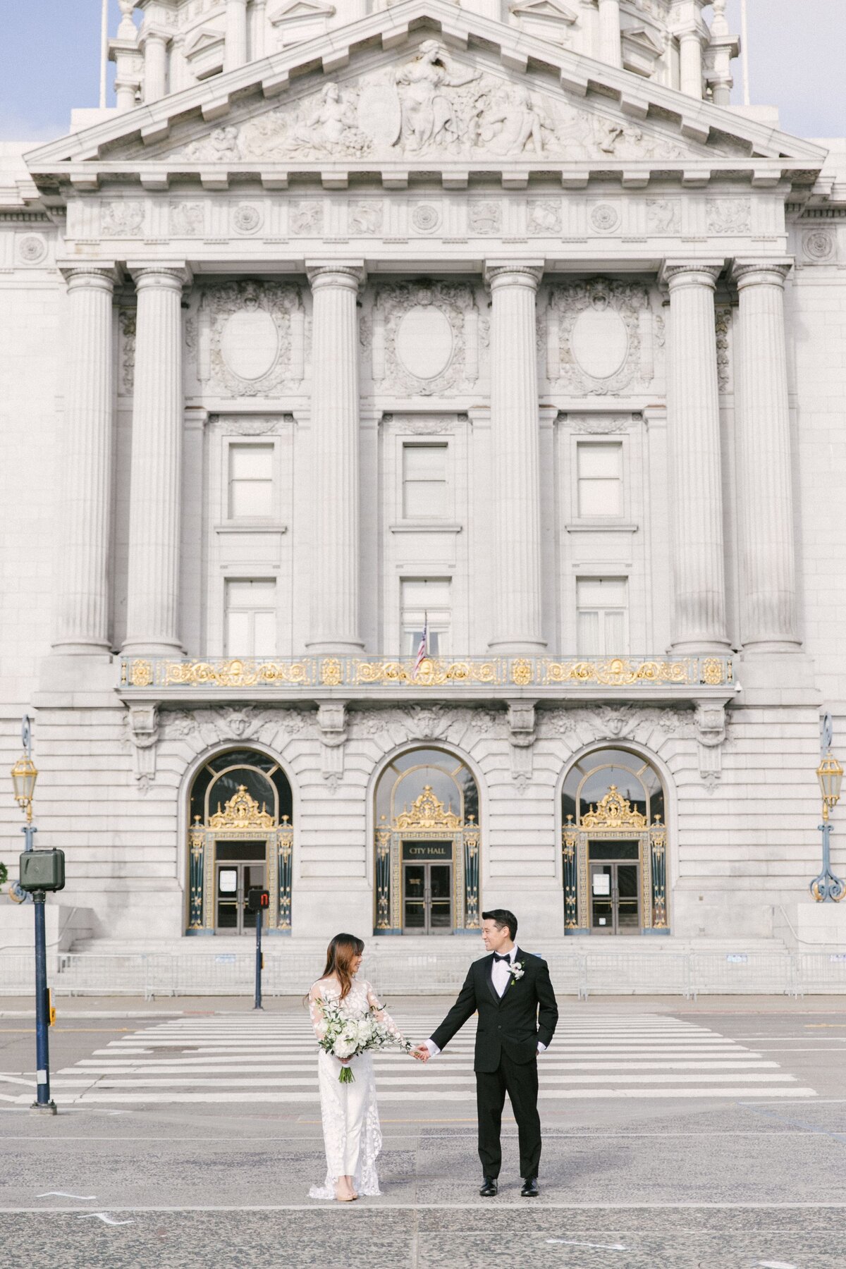 san-francisco-city-hall-spring-urban-elopement-14