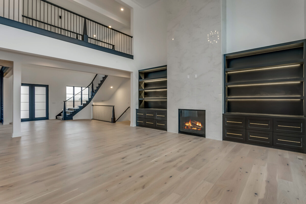 4 Wheatfield Ct Hesston KS-print-011-006-Living Room-4200x2800-300dpi