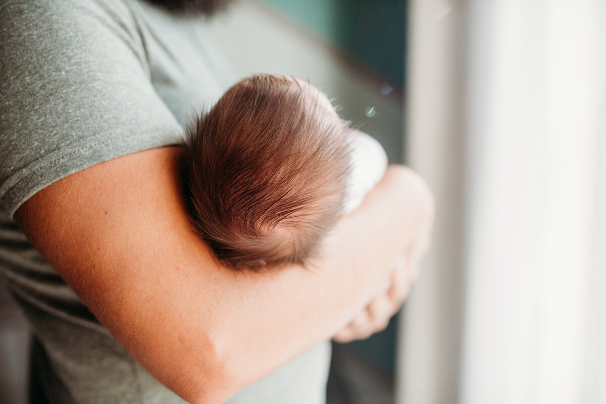 New_Hampshire_Lifestyle_Newborn_Photographer-19
