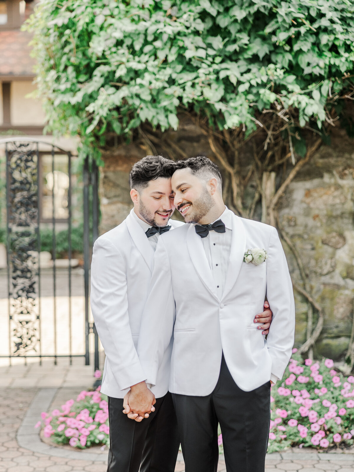 brittany-graf-photography-andrew-anthony-wedding-saint-clements-castle-portland-ct-couples-portraits-25