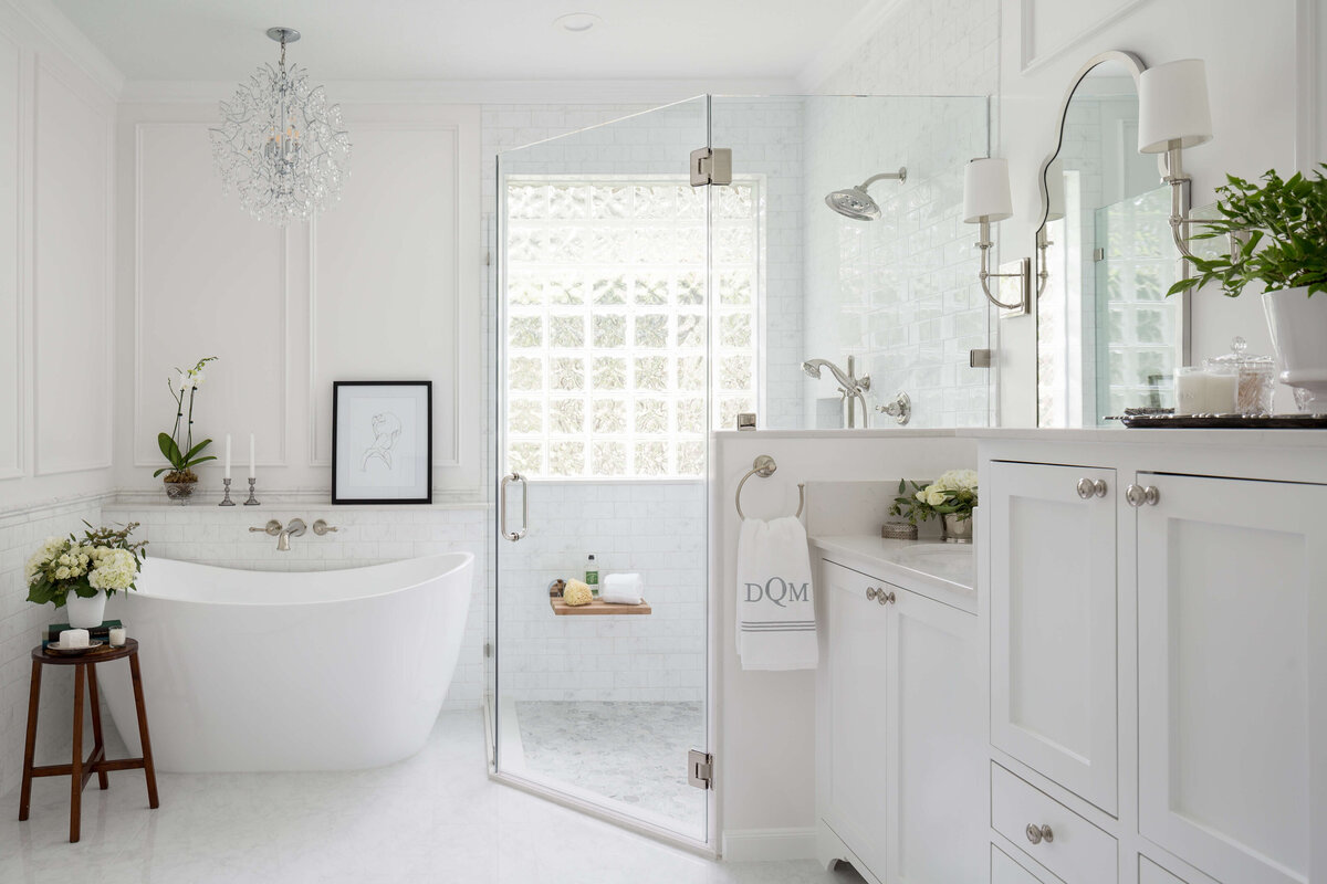 kyleen-bushroe-houston-interior-designer-white-bathroom