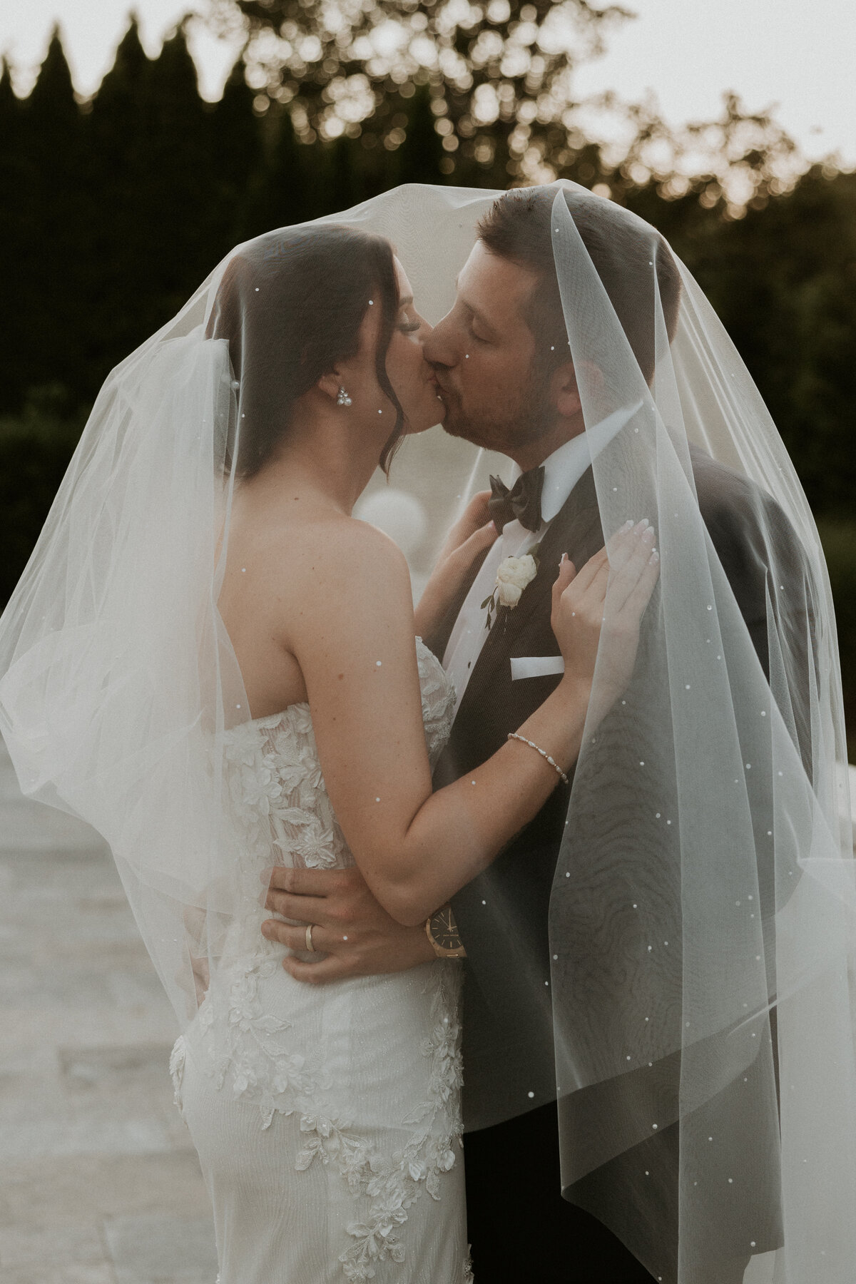 bride & groom smiling
