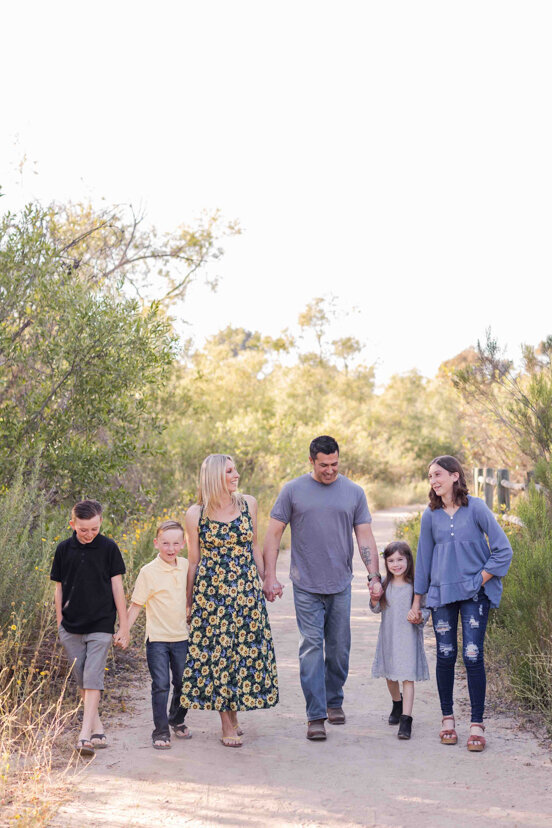 family-of-six-walking-Bonita-San-Diego