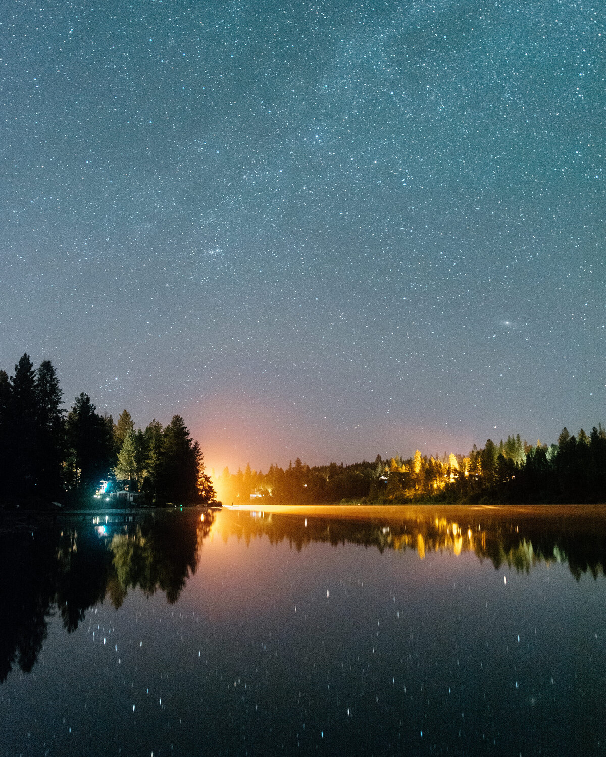 starry_night_lake_reflection_1
