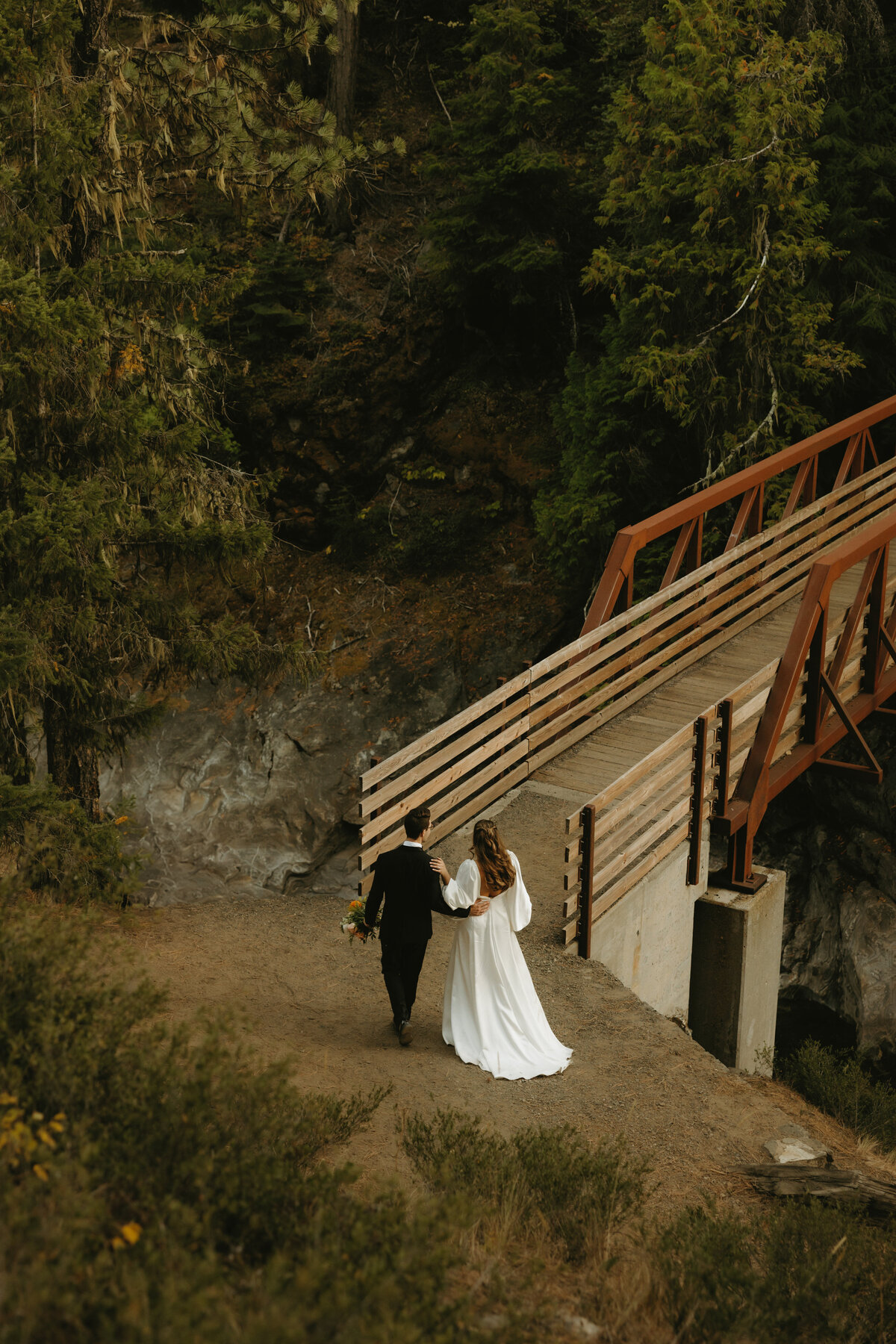 Elopement-PNW-Leavenworth-Washington-Elopement-Photographer-Tessa-Marie-Collective