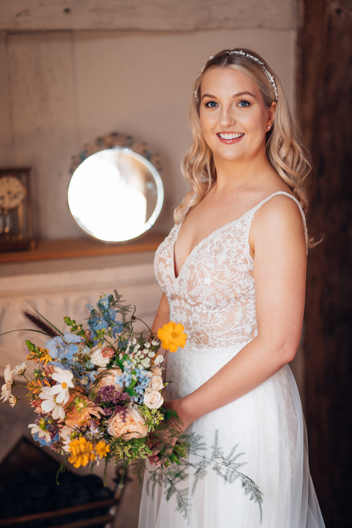 cirencester-wedding-photographer-bridal-portraits-at-pauntley-court