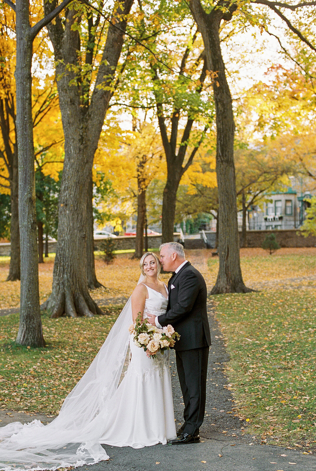 minted-photography-okanagan-kelowna-destination-wedding-photographer-rick-maria-wedding-fairmont-chateau-frontenac-quebec-46