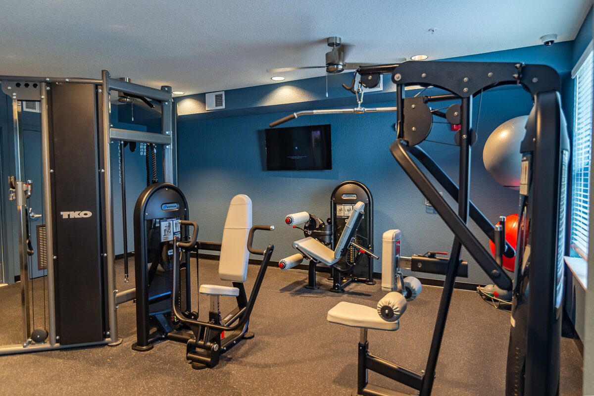 042324ROCHESTERPARK-69