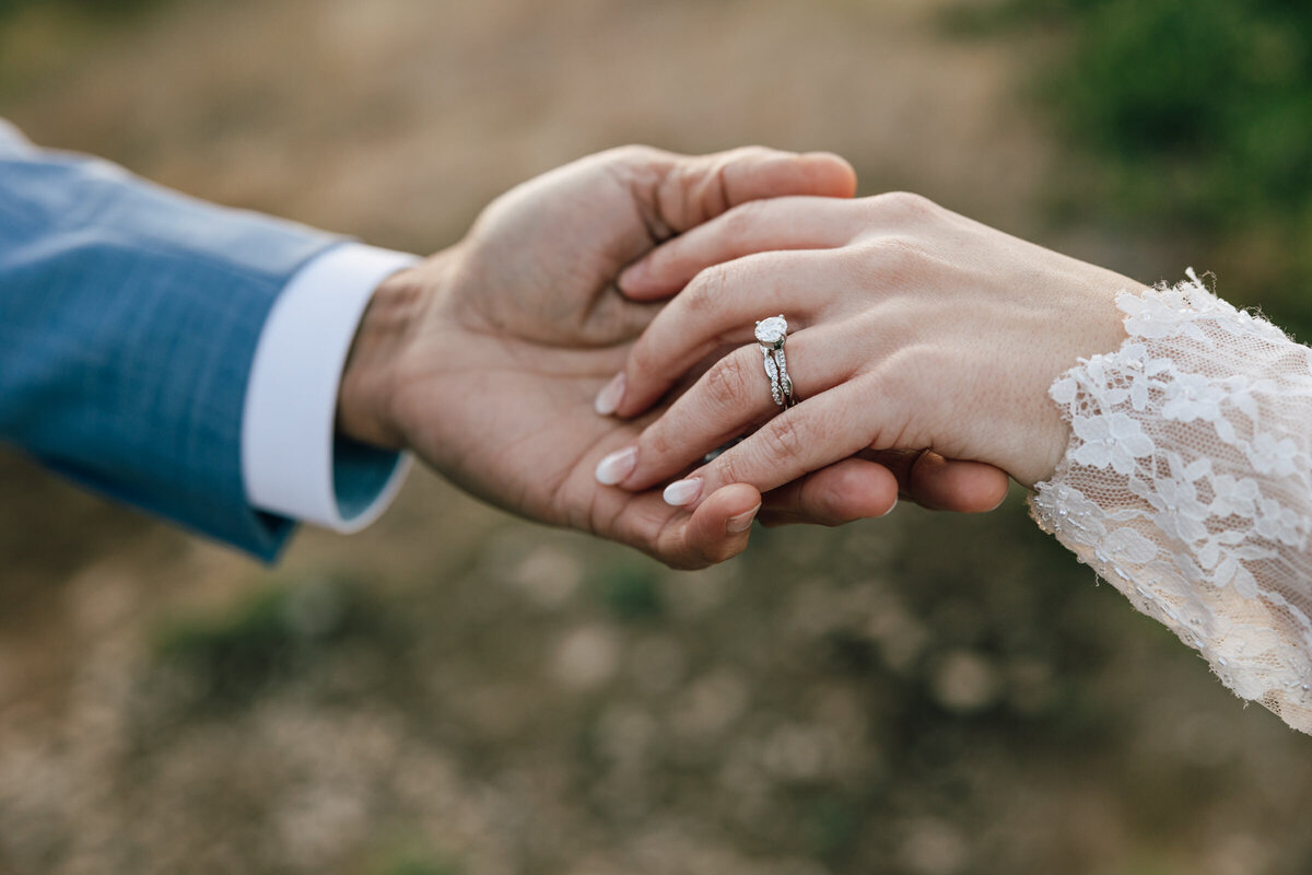 Columbia-River-Gorge-Oregon-Elopement-Photographer-4