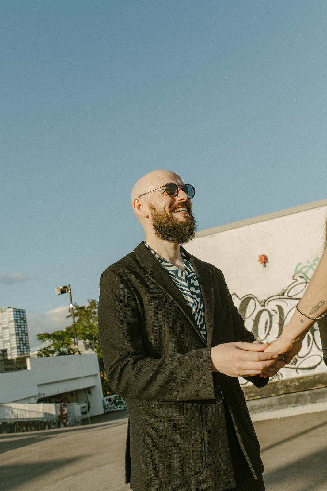 toronto-city-elopement-kensington-market-freespirited-romantic-fun-authentic-wedding-photography-2606