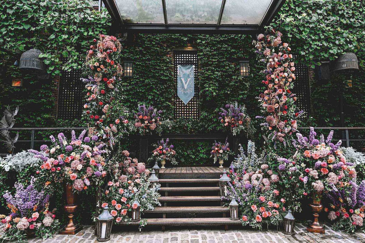 jaclyn-fisher-events-planning-colorful-summer-garden-wedding-in-nyc-116