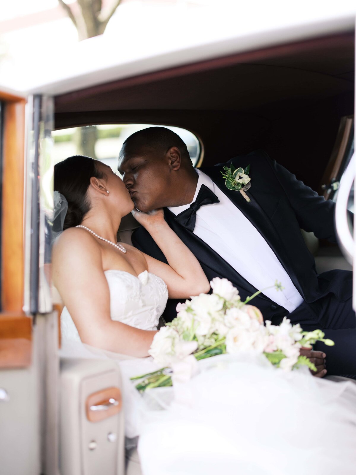 Danielle-Defayette-Photography-DAR-Wedding-DC-320