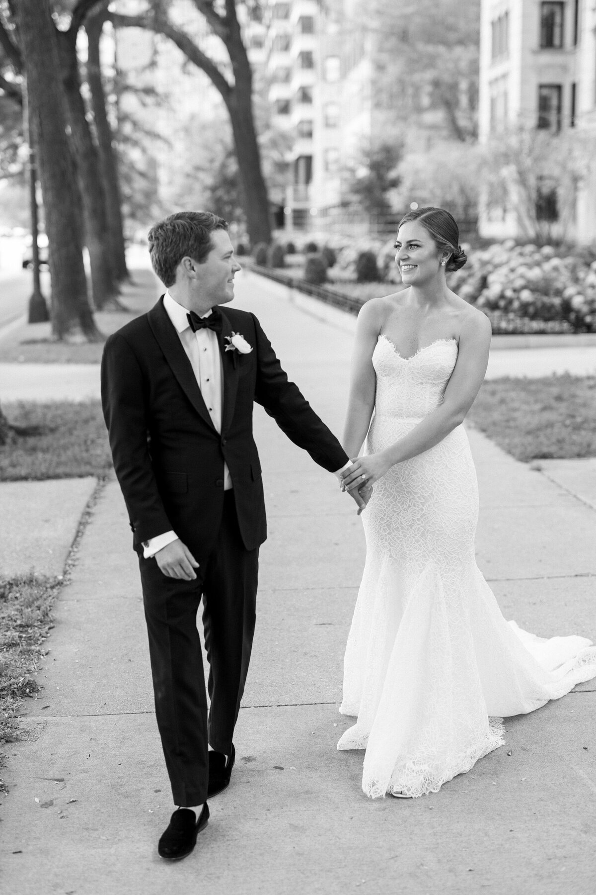 st-james-chapel-wedding-chicago-37