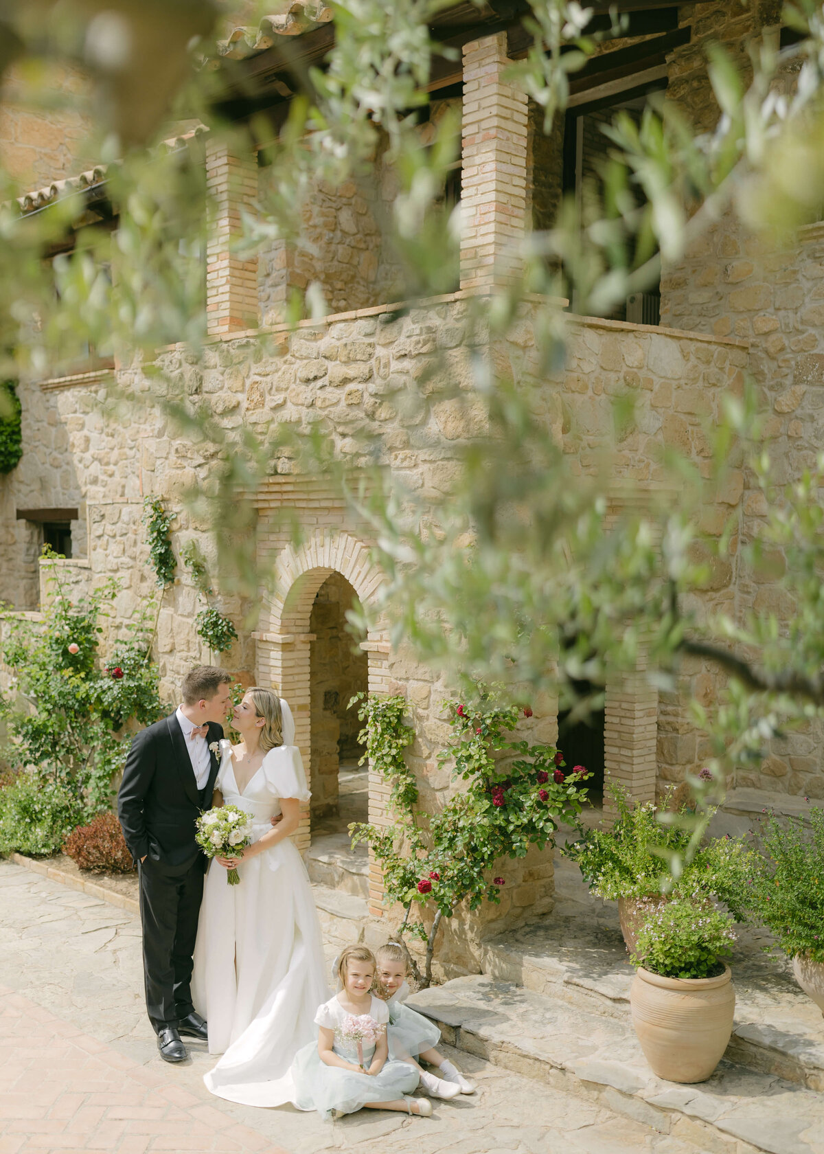 Georgina-James-Wedding-Fuentespalda-Chloe-Lowe-Photography-367