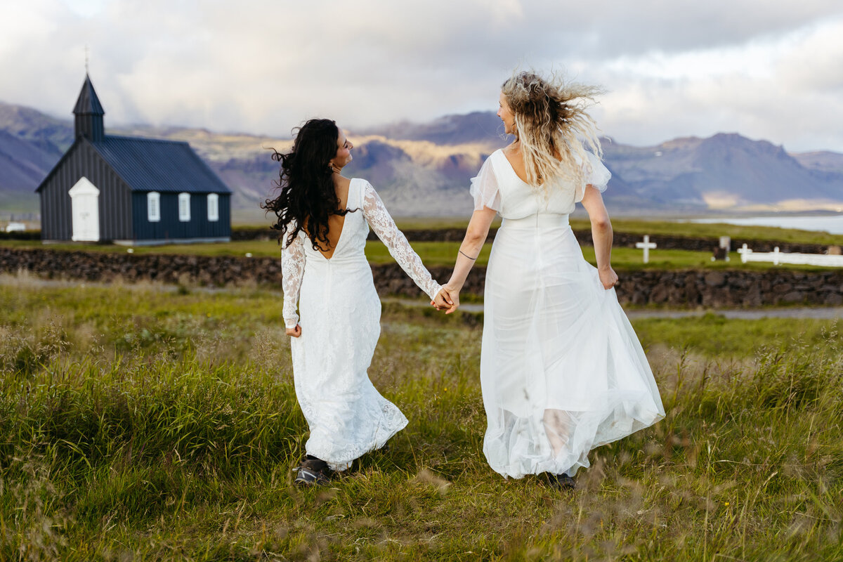 BÚDAKIRKJA Iceland Elopement