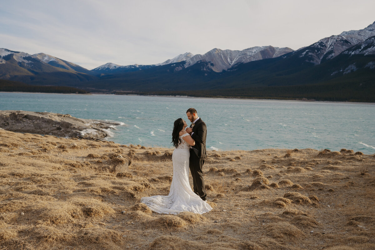 Mountain photograph of bride and groom during their wedding day