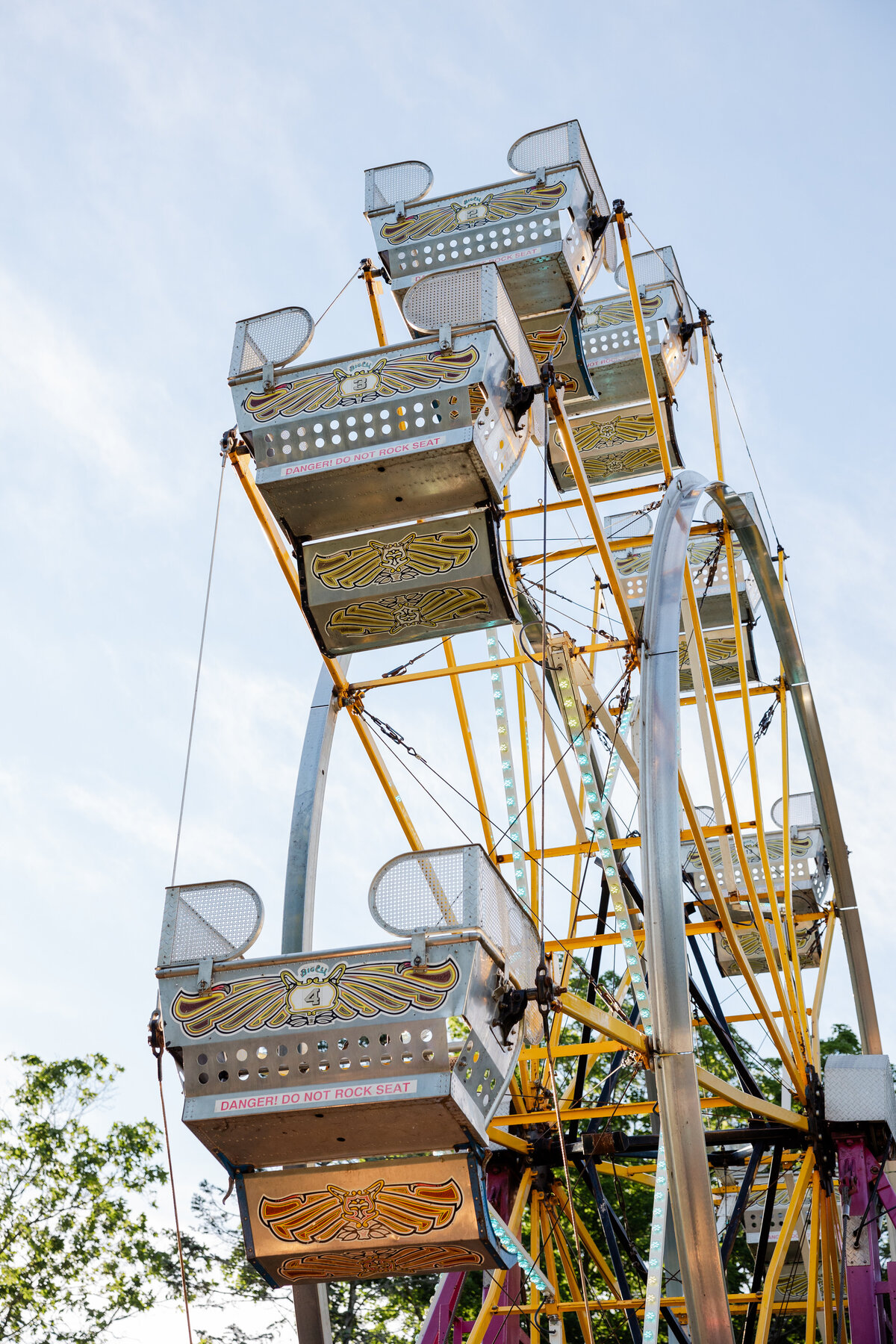 Ferris-wheel-wedding-photography-sarah-brehant-events