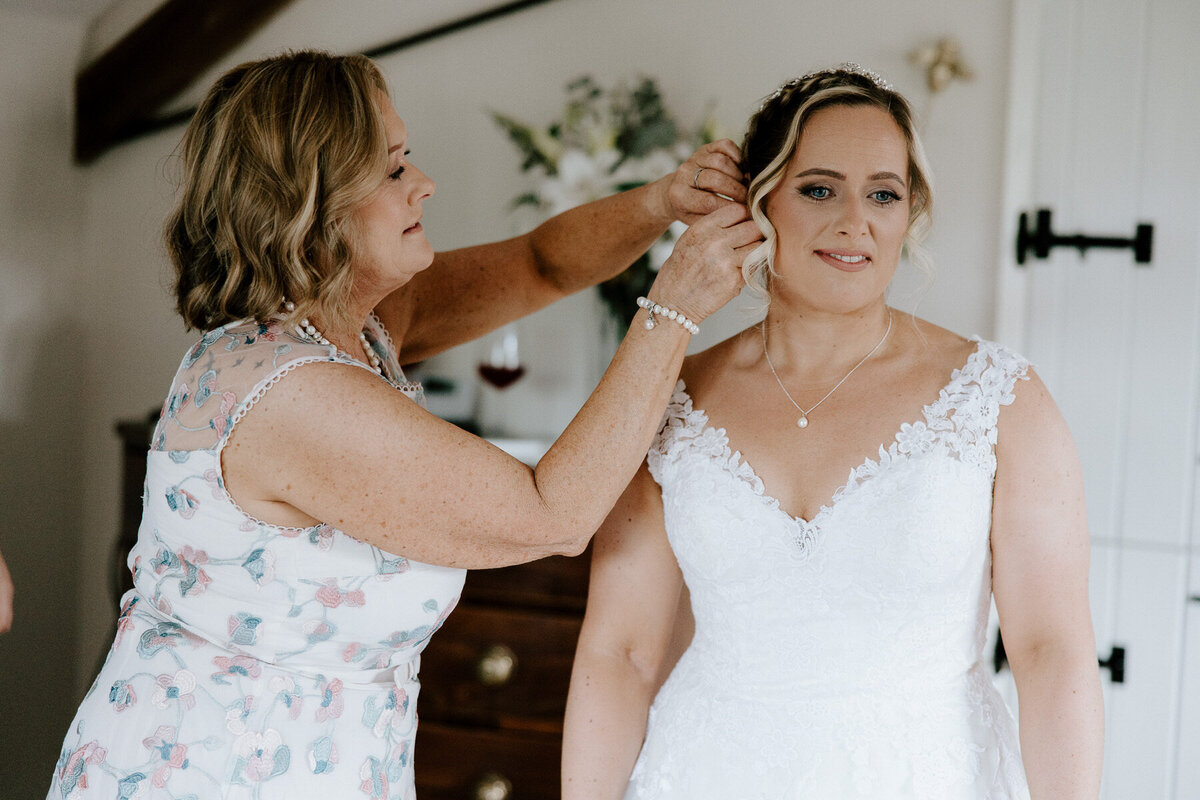 0072Sophie & Ross - Hazel Gap Barn - Dan Tomkins Photography-1